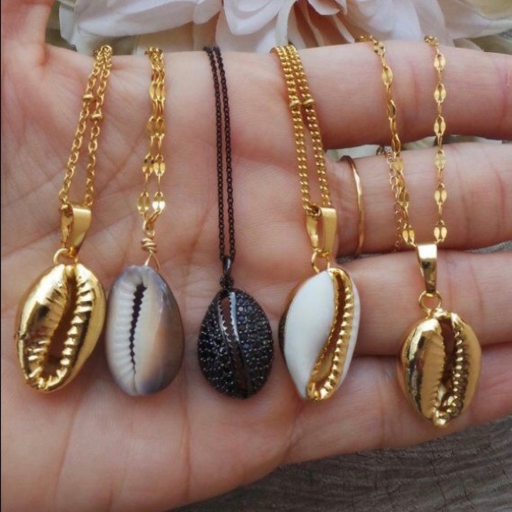 LAST ONE SALE Gold Cowrie Shell Pendant Necklace - Picture 4 of 8